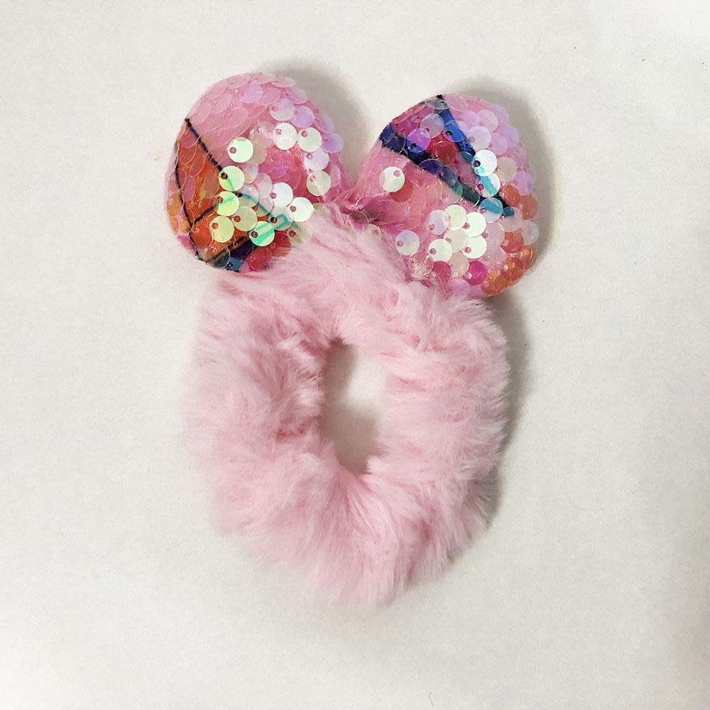 Гумка для волосся з хутра з вушками з тканини і паєток. Колір рожевий